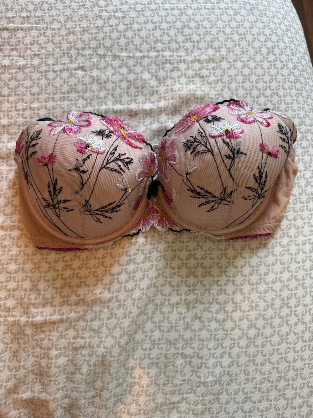Women's Pink Floral Embroidered Bra